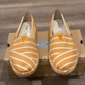 TOMS Classics - Mustard Yellow & White Stripe